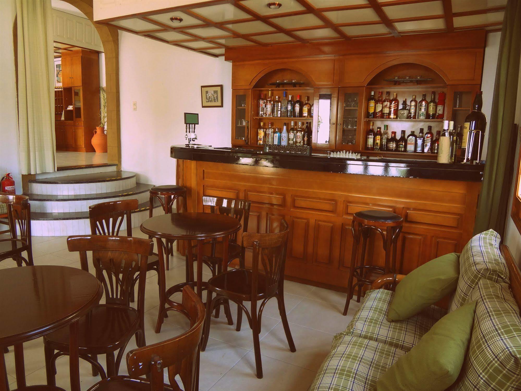 Blue Bay Hotel Скала Экстерьер фото